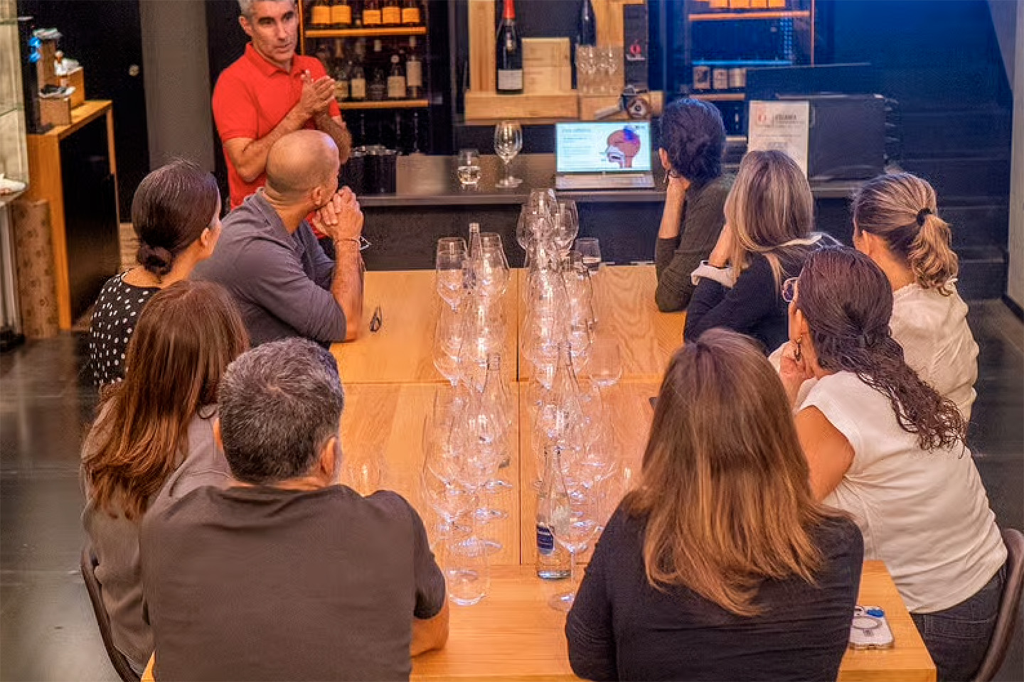 Vinolog&iacute;a- Vino sin Postureo