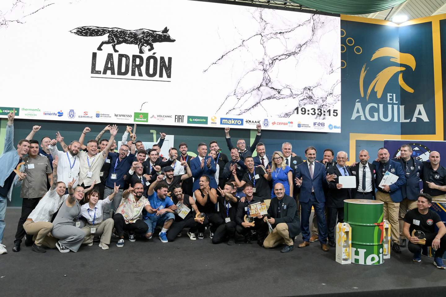 Imagen de ganadores y participantes de los Campeonato de Canarias de Cocteler&iacute;a Cl&aacute;sica Gran Premio Royal Bliss y Campeonato de Canarias de Cocteler&iacute;a Acrob&aacute;tica &lsquo;flair&rsquo; Gran Premio Ladr&oacute;n