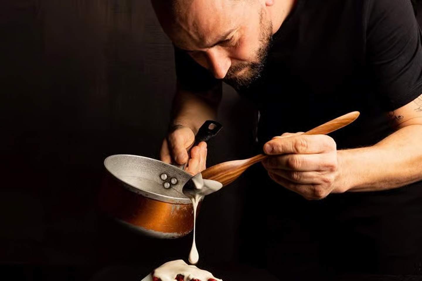 Braulio Simancas protagoniza en el Aula GastroCanarias un taller sobre los mojos como lenguaje de la cocina canaria contemporánea