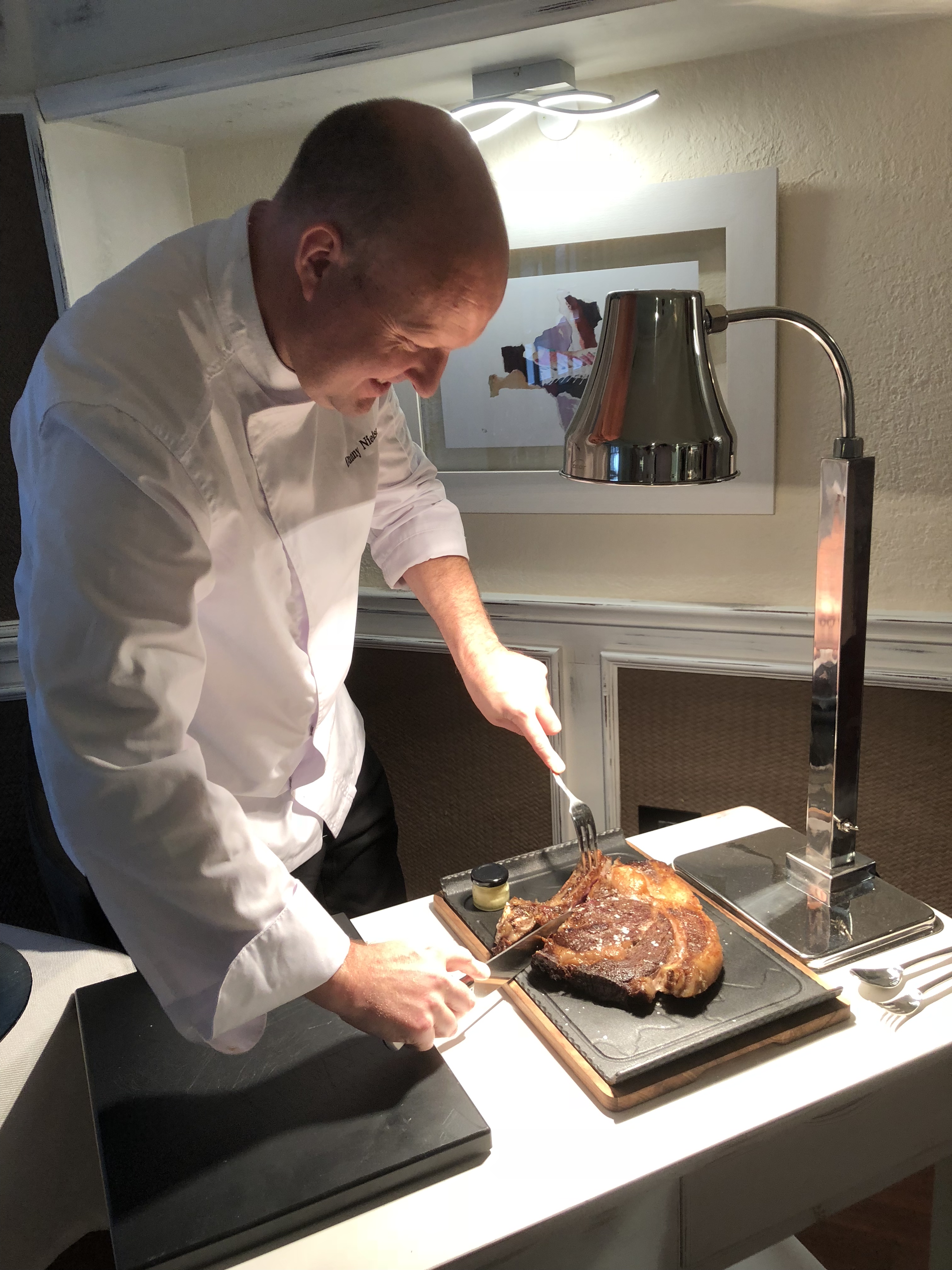 7 - 2017-11-07 15.24.11 - EL CHEF DANNY NIELSEN TRINCHANDO UN CHULETÓN DE WAGYU ESPAÑOL